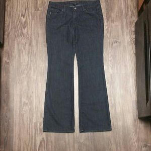 ANN TAYLOR ladies boot cut jeans.  Size 8